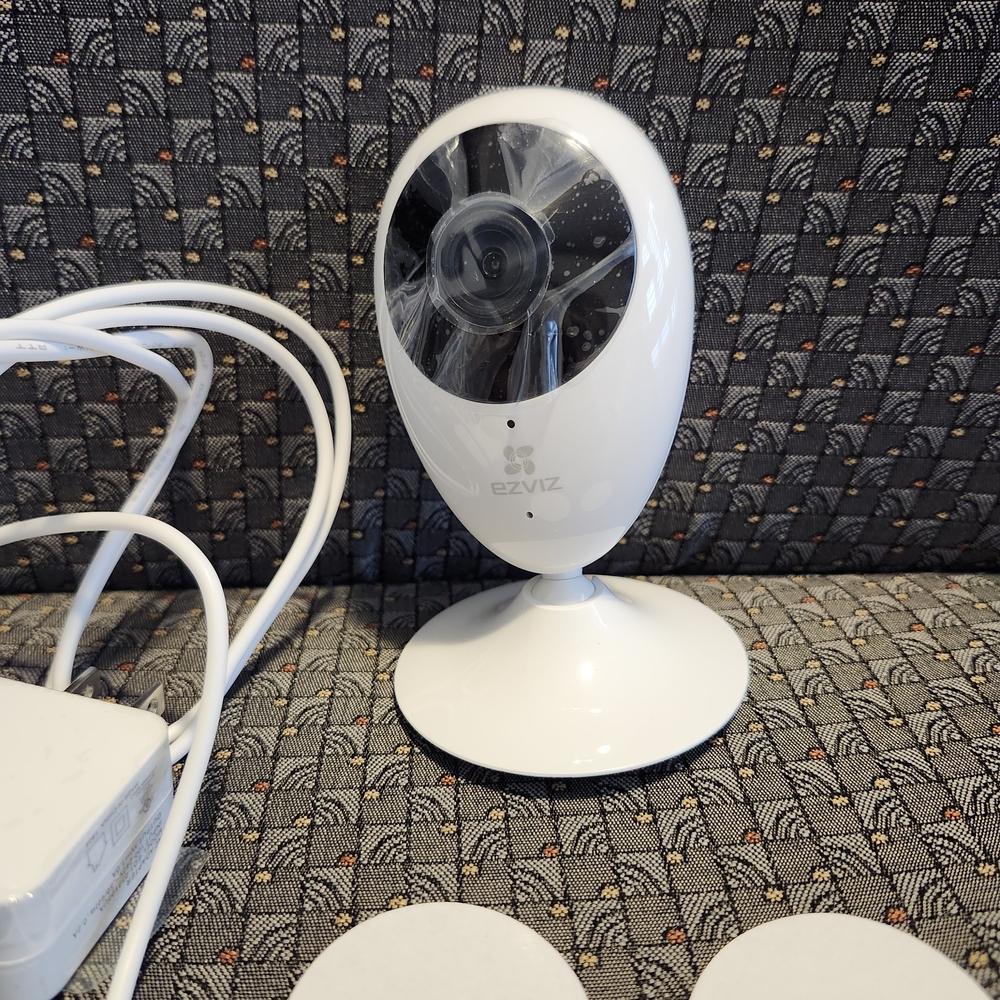 Indoor Cat Camera EZVIZ Mini O 1080p Wi-Fi Moton Sensor Connects To Phone